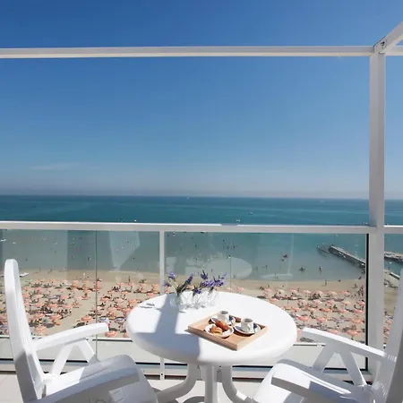 מלון דירות Terminus 4*