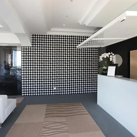 מלון דירות Terminus 4*