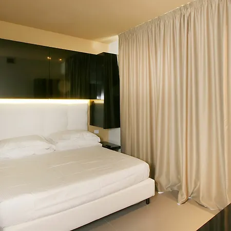 Aparthotel Terminus 4*
