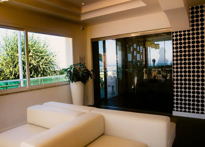 Terminus Apartahotel